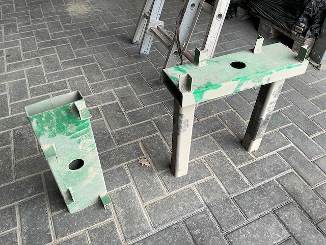 Batterij betonbekisting regelvoeten (24 stuks) - afbeelding 8 van  9