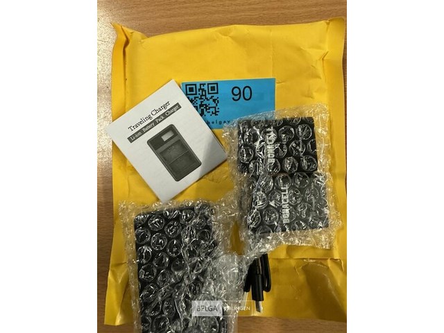 Batterijen en lader voor o.a d3300 - afbeelding 1 van  3