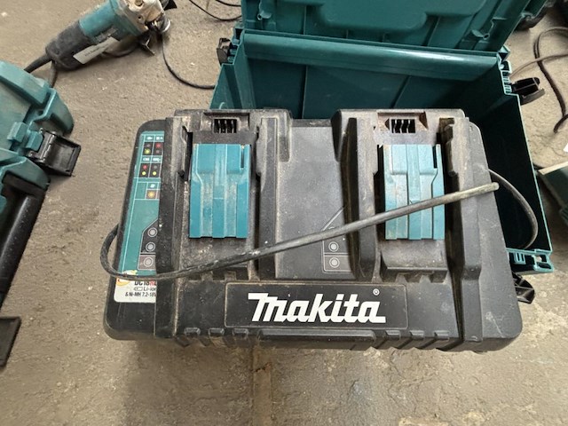 Batterijlaadstation makita - afbeelding 1 van  1
