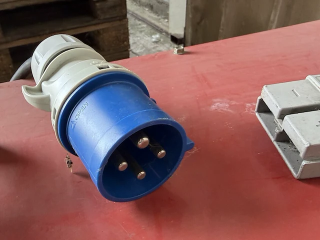 Batterijlader a9-tron - afbeelding 4 van  4