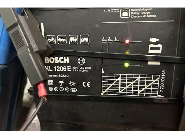 Batterijlader bosch - afbeelding 2 van  3
