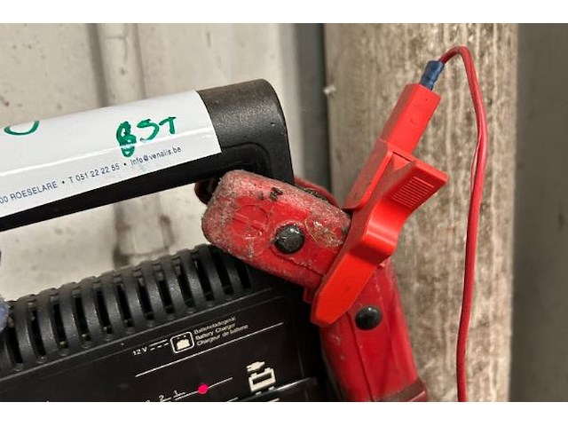 Batterijlader bosch - afbeelding 3 van  3