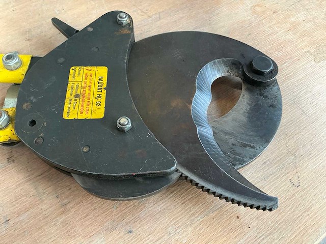 Baudat hc 92 kabelknipper en grote kabelschoen tang - afbeelding 2 van  3