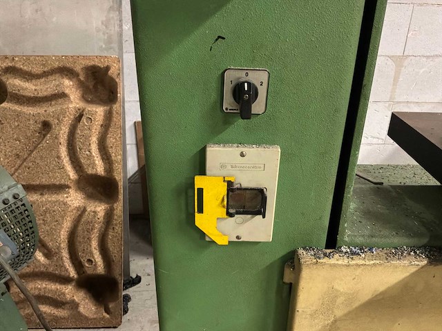 Bauer 500v lintzaagmachine - afbeelding 2 van  3