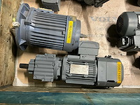 Bauer + sew 0,5 kw electro motor met reductie (5x) - afbeelding 7 van  7