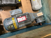 Bauer + sew electro motor met reductie (6x) - afbeelding 6 van  9