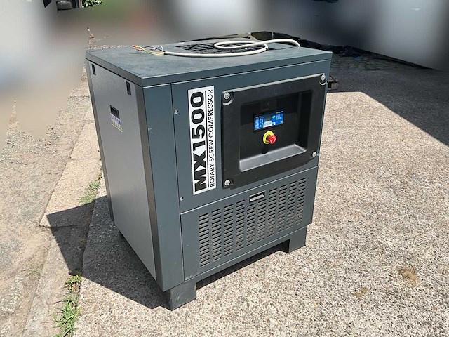 Bauger ksmx1500 industriële schroefcompressor 11 kw inclusief drukvat - 1.500 l/min – 10 bar - afbeelding 1 van  14