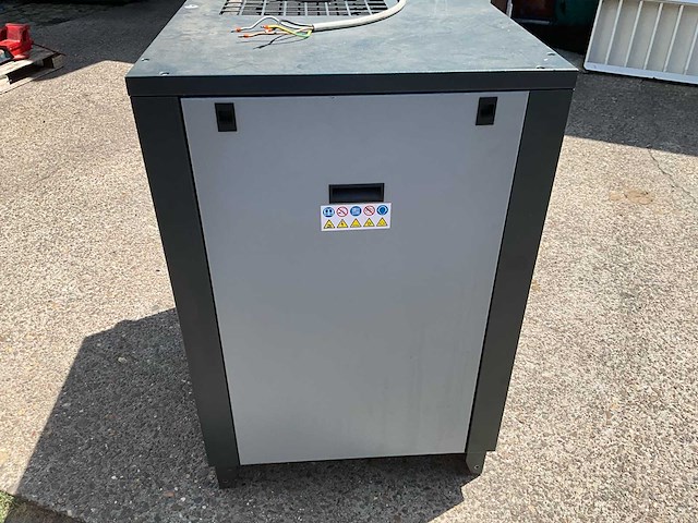 Bauger ksmx1500 industriële schroefcompressor 11 kw inclusief drukvat - 1.500 l/min – 10 bar - afbeelding 11 van  14