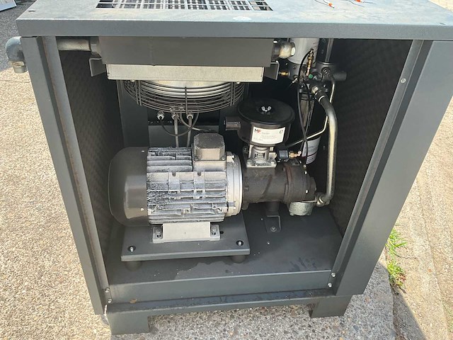 Bauger ksmx1500 industriële schroefcompressor 11 kw inclusief drukvat - 1.500 l/min – 10 bar - afbeelding 13 van  14