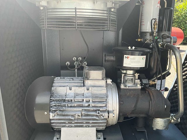 Bauger ksmx1500 industriële schroefcompressor 11 kw inclusief drukvat - 1.500 l/min – 10 bar - afbeelding 14 van  14