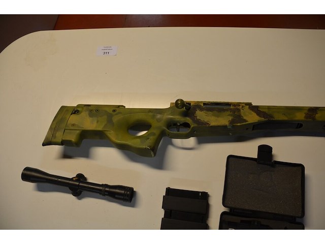 Bb gun met 4 magazijnen, 2 scopes, 1 red dot - afbeelding 5 van  8