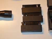 Bb gun met 4 magazijnen, 2 scopes, 1 red dot - afbeelding 7 van  8