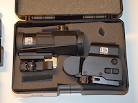 Bb gun met 4 magazijnen, 2 scopes, 1 red dot - afbeelding 8 van  8
