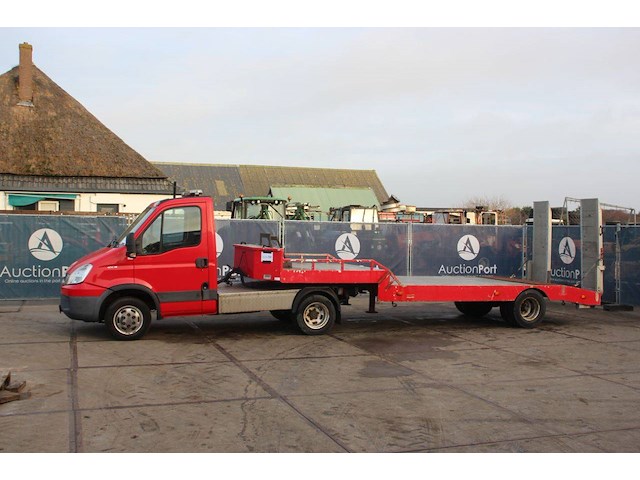 Bb trekker iveco daily 40c18/t diesel 177pk 2010 met semi-dieplader veldhuizen - afbeelding 1 van  1