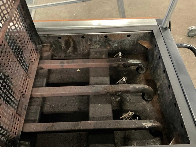 Bbq op gas met afzuiging buis dia 30cm. - afbeelding 10 van  20