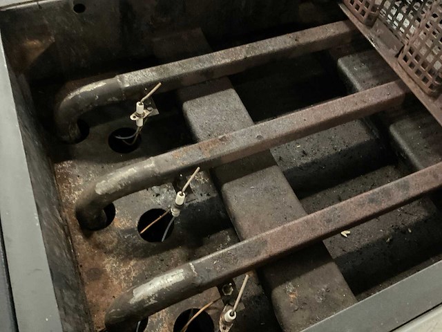 Bbq op gas met afzuiging buis dia 30cm. - afbeelding 11 van  20