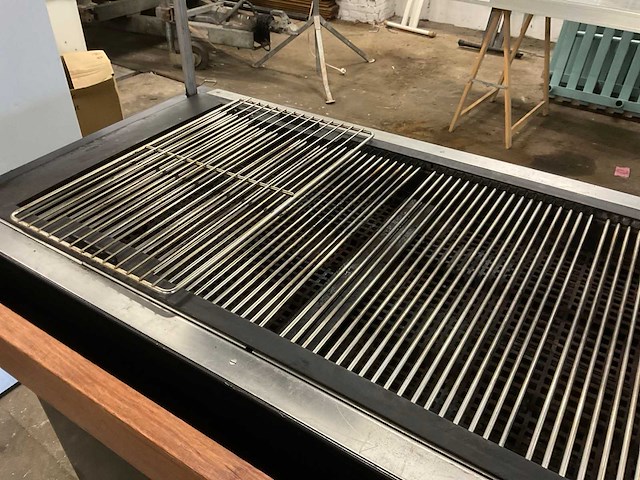 Bbq op gas met afzuiging buis dia 30cm. - afbeelding 13 van  20