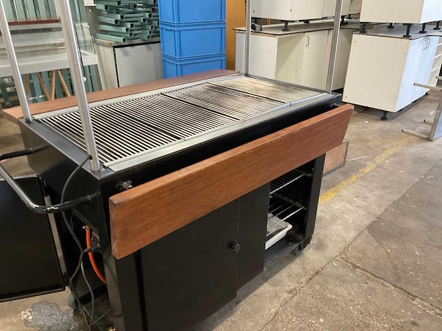 Bbq op gas met afzuiging buis dia 30cm. - afbeelding 17 van  20