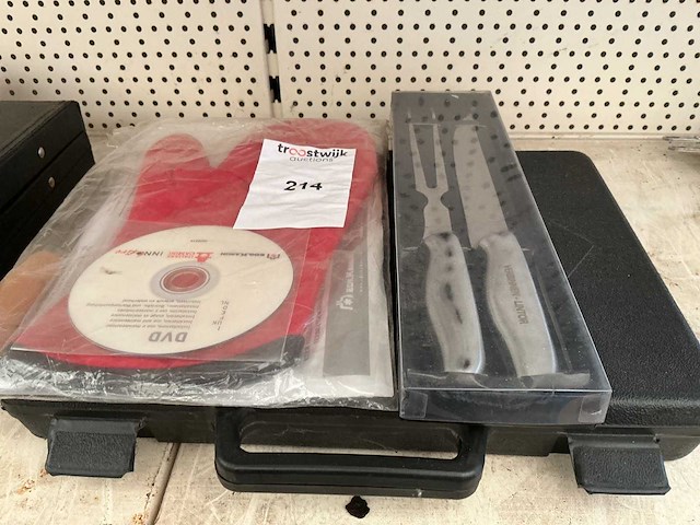 Bbq set in koffer - afbeelding 2 van  2