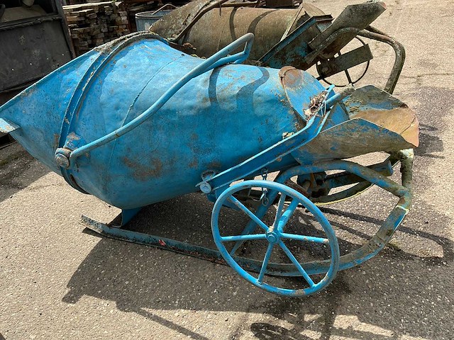 Bc500 betonkubel - afbeelding 1 van  4