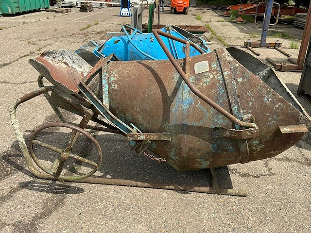 Bc500 betonkubel - afbeelding 1 van  5