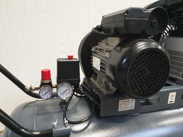 Bd3-200-10-m - luchtcompressor - ongebruikt - afbeelding 2 van  3