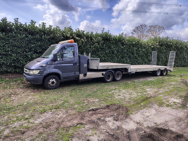 Be combinatie iveco daily 3.0 diesel 170pk 2005 met semi-dieplader - afbeelding 1 van  1