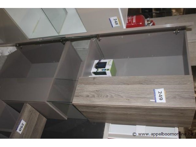 Beam vitrine - afbeelding 2 van  2