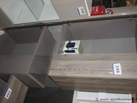 Beam vitrine - afbeelding 2 van  2