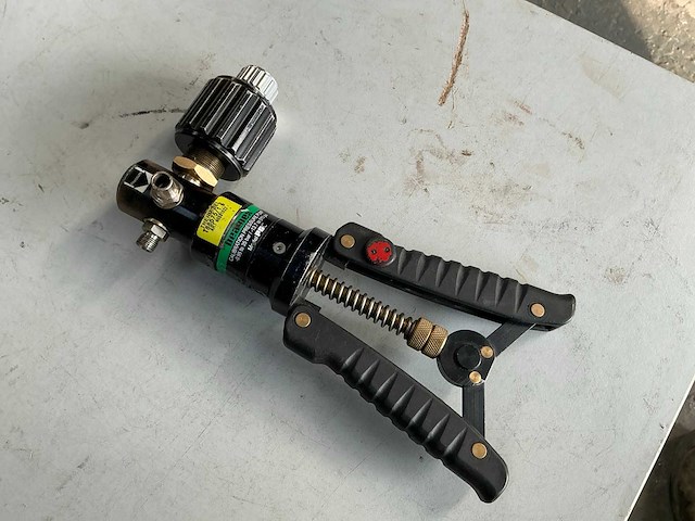 Beamax pgc kalibratie pomp - afbeelding 2 van  3