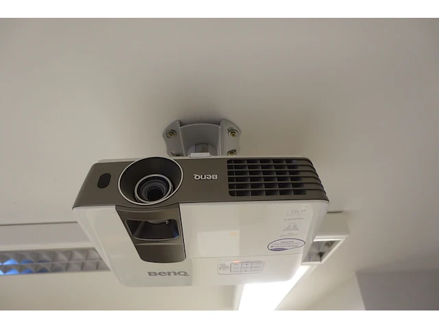 Beamer benq & scherm - afbeelding 2 van  6