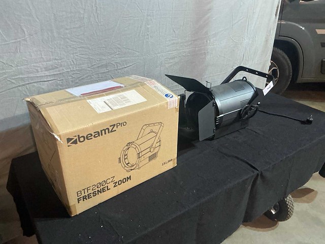 Beamz pro btf 200 cz rgb spotlight - afbeelding 1 van  6