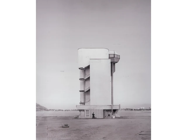 Beate gütschow (1970), 's#24', 2007, ink-jet print, n° 4/15, 142 x 122 cm. (55.90 x 48.03 in.), frame: 146 x 126 cm. (57.47 x 49.60 in.) - afbeelding 1 van  8