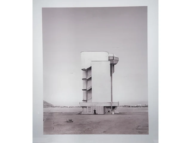 Beate gütschow (1970), 's#24', 2007, ink-jet print, n° 4/15, 142 x 122 cm. (55.90 x 48.03 in.), frame: 146 x 126 cm. (57.47 x 49.60 in.) - afbeelding 4 van  8