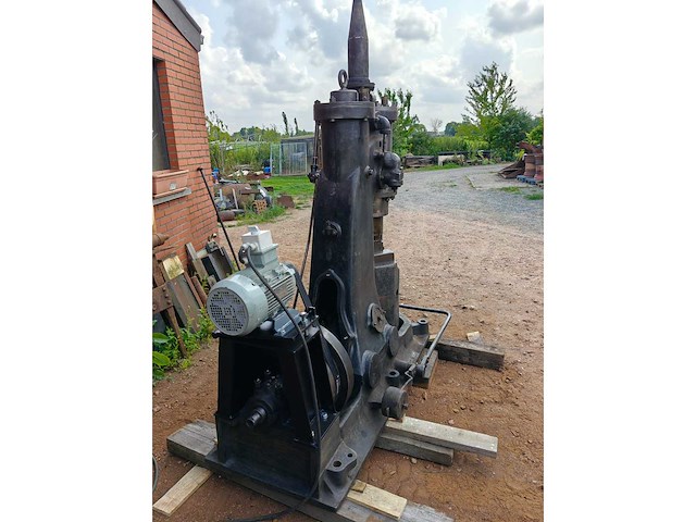 Bêché & demoor industriële smeedhamer - 30kg - gereviseerd - afbeelding 8 van  15