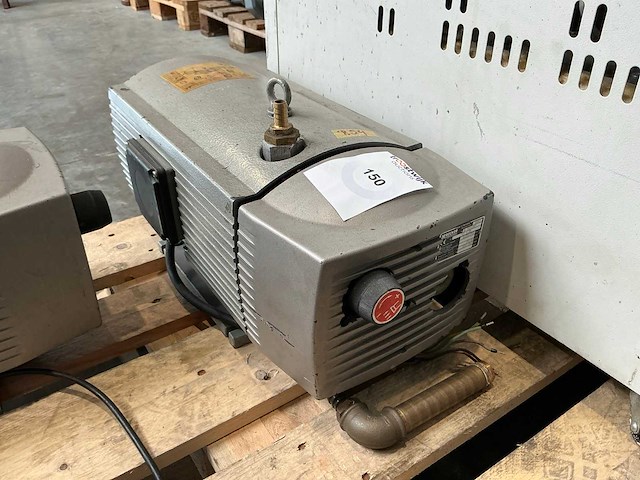 Becker vt4.25 vacuümpomp - afbeelding 1 van  2