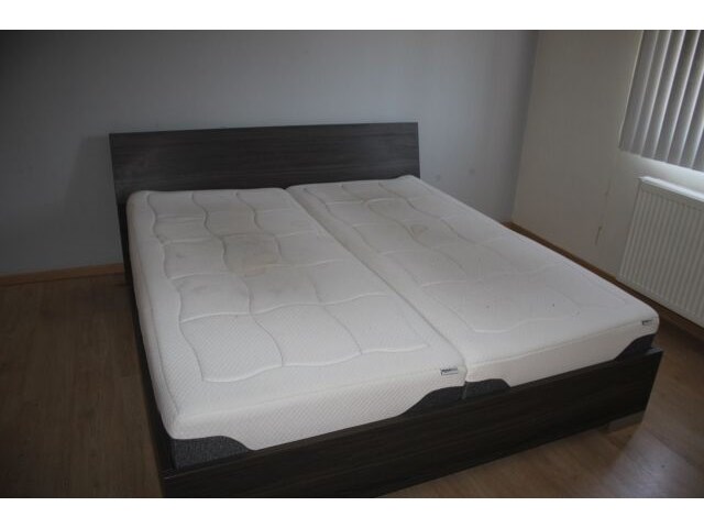 Bed 180x200cm - afbeelding 1 van  5