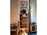 Bed, 2 diverse kasten, 2 nachttafels en decoratie - afbeelding 2 van  14