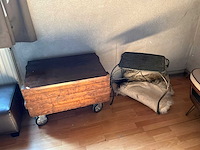 Bed, 2 diverse kasten, 2 nachttafels en decoratie - afbeelding 3 van  14