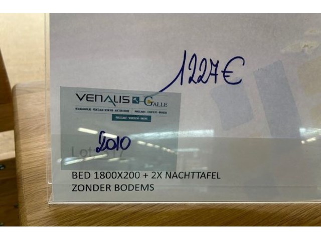 Bed, 2 nachtkastjes - afbeelding 7 van  7