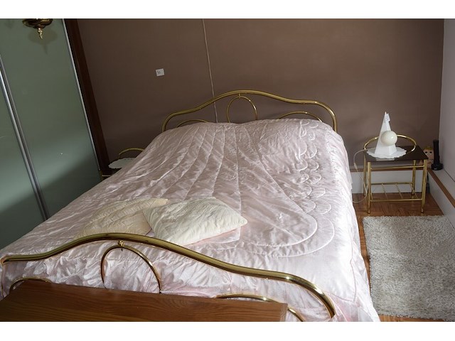 Bed in koperlook 160cm met 2 nachtkastjes - afbeelding 1 van  5