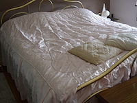 Bed in koperlook 160cm met 2 nachtkastjes - afbeelding 5 van  5