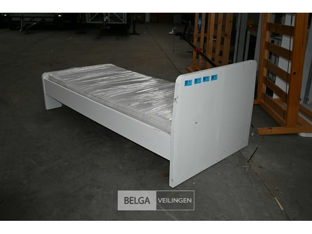 Bed + lattenbodem + matras - afbeelding 3 van  6