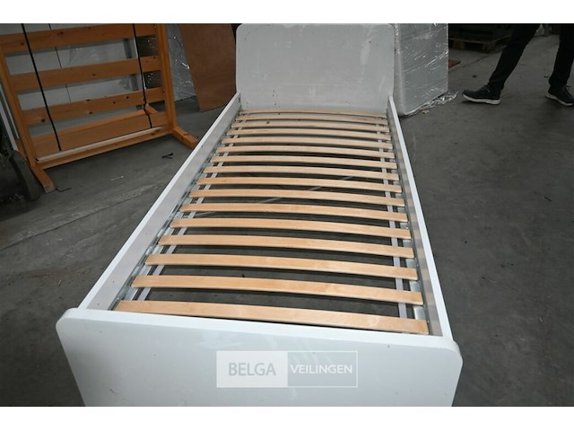 Bed + lattenbodem + matras - afbeelding 4 van  6