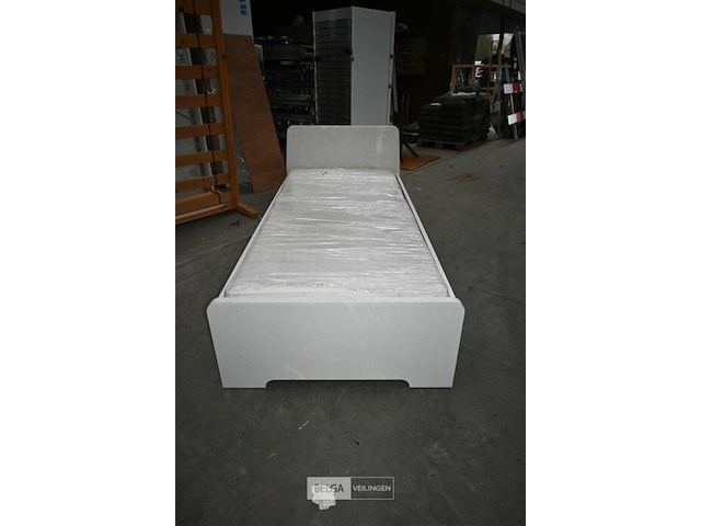 Bed + lattenbodem + matras - afbeelding 2 van  6