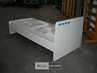 Bed + lattenbodem + matras - afbeelding 3 van  6