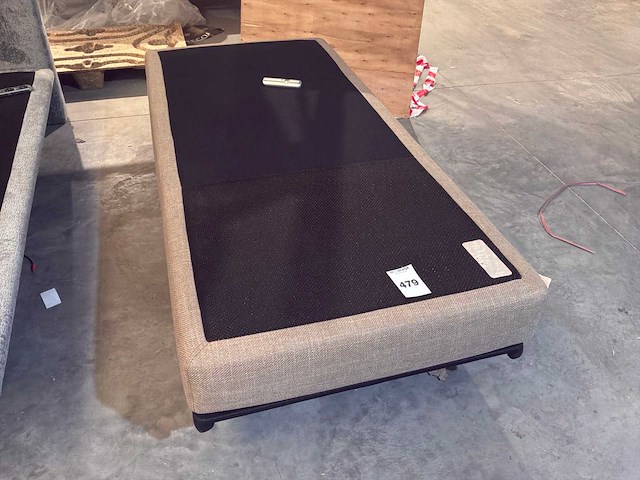 Bed met matras electrisch - afbeelding 1 van  2