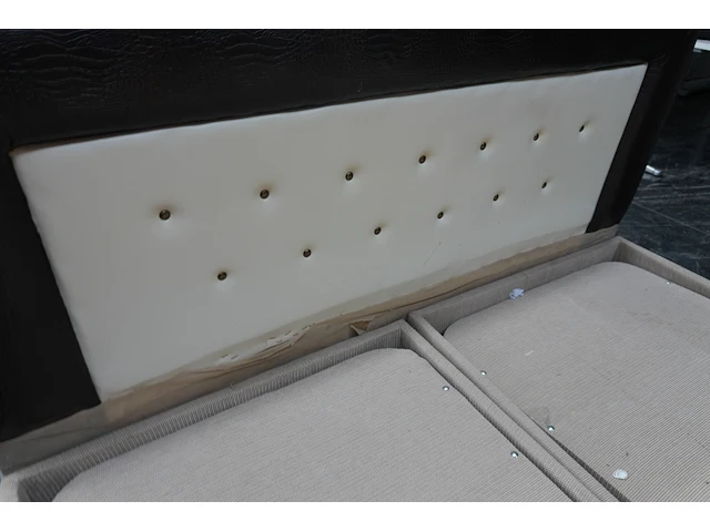 Bed onderstel 210x160 cm met hoofdbord - afbeelding 2 van  5