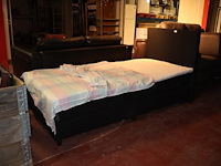 Bed - afbeelding 1 van  4
