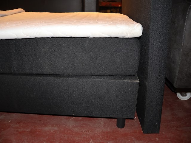 Bed - afbeelding 3 van  4